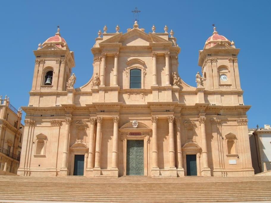Villa Calma Noto Luaran gambar